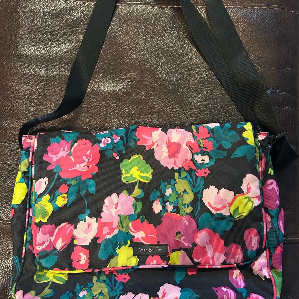 Vera Bradley Hilo Meadow pattern messenger bag